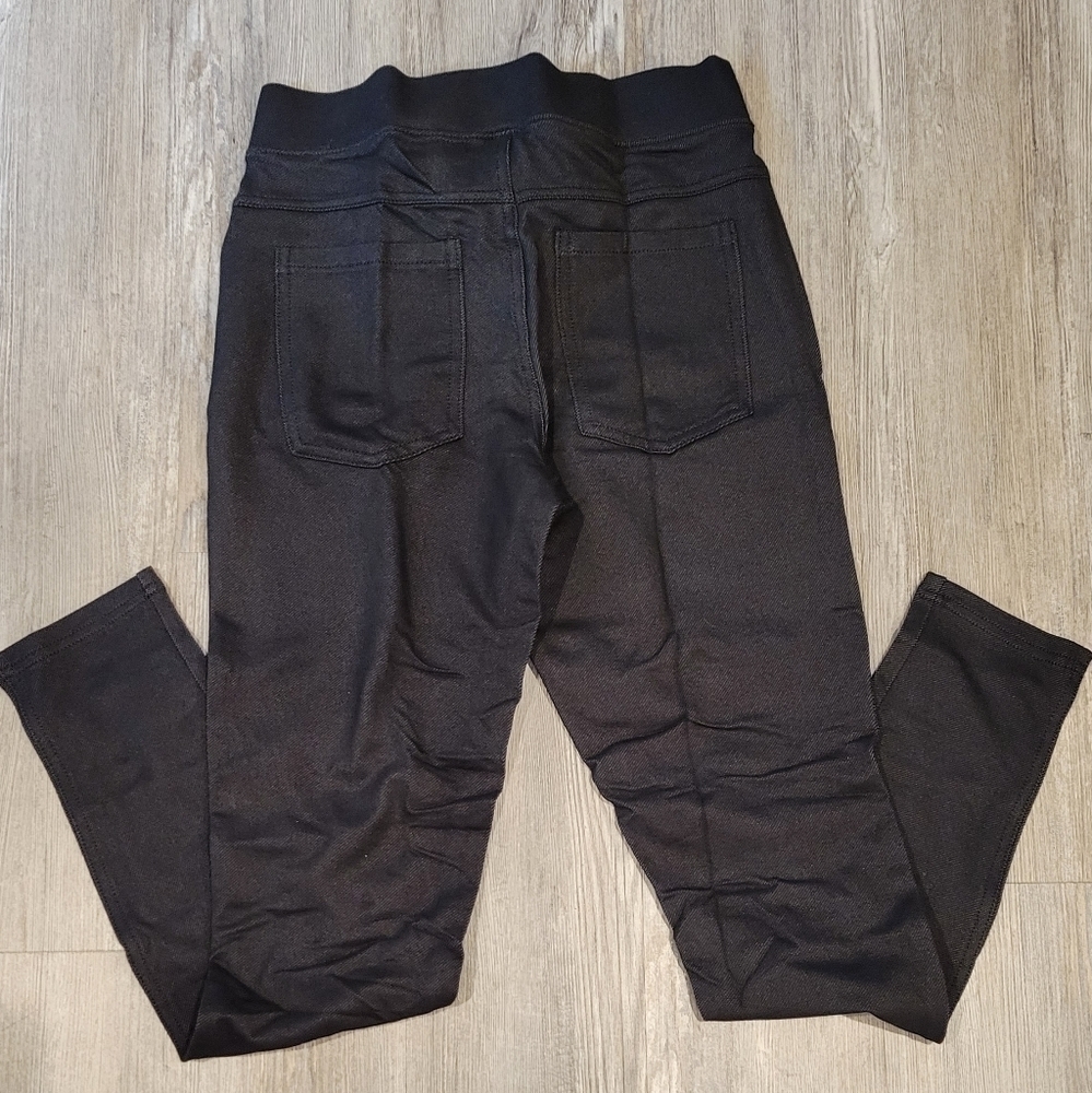 Women's Mid-Rise Classic Knit Denim Jean Yoga/Leggings Size: S | HUE Studio - Picture 8 of 10